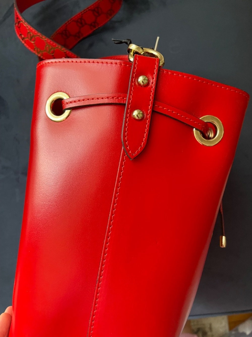 Authentic Mario Valentino Leather bucket bag - Picture 7 of 11